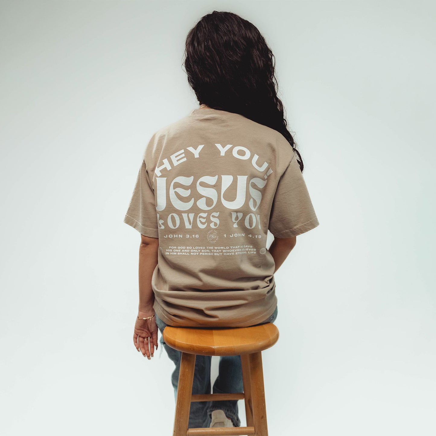 Jesus is more Than Enough - Camiseta con Hombro Caído Oatmeal