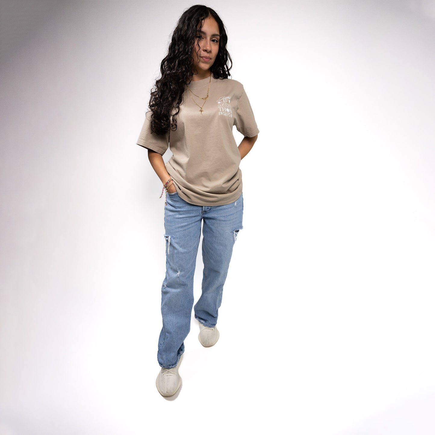 Jesus is more Than Enough - Camiseta con Hombro Caído Oatmeal