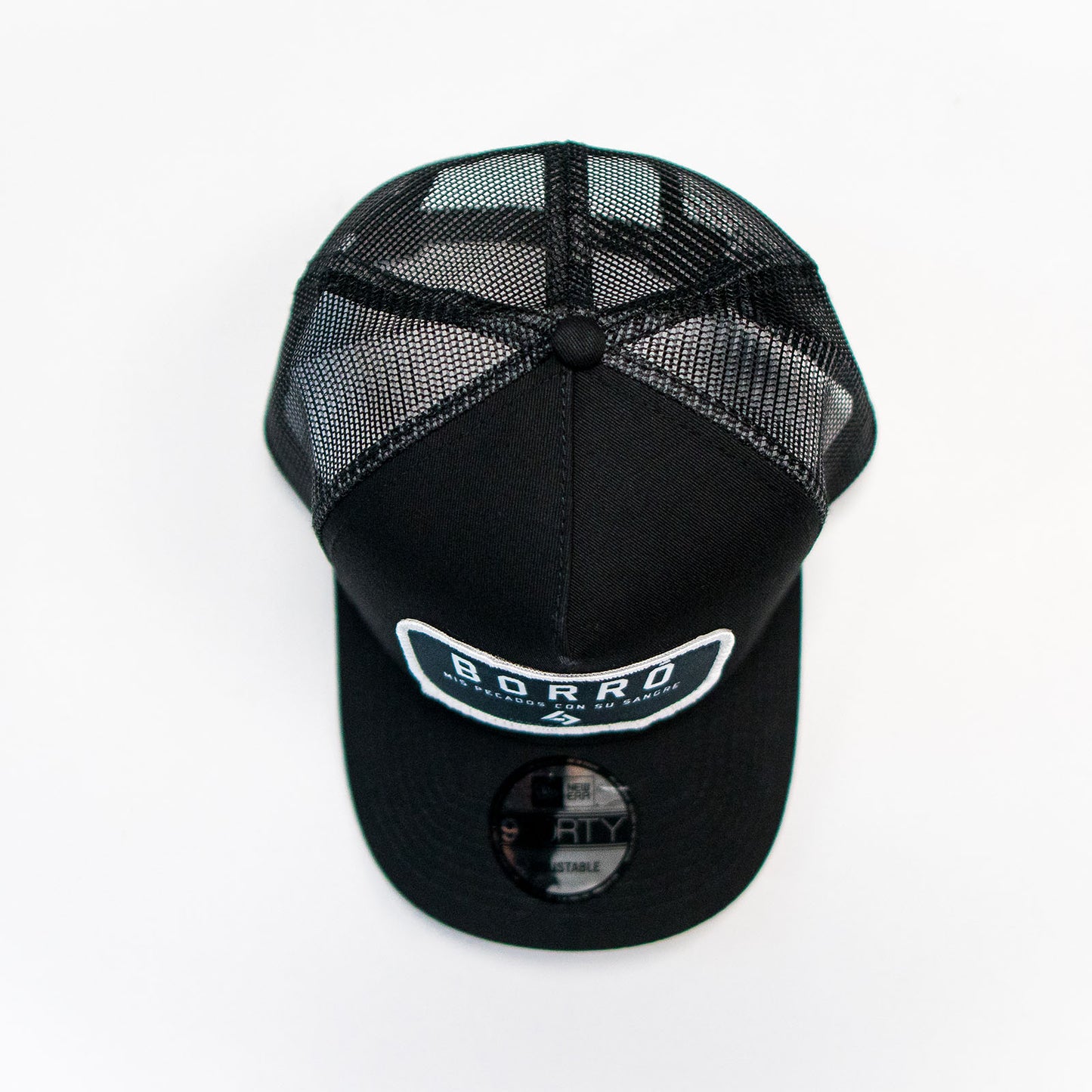 Gorra Borró estilo trucker negra